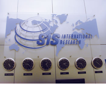 SIS 国際市場調査と戦略