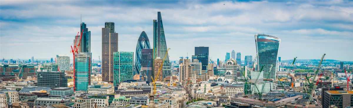 ロンドンの金融市場調査