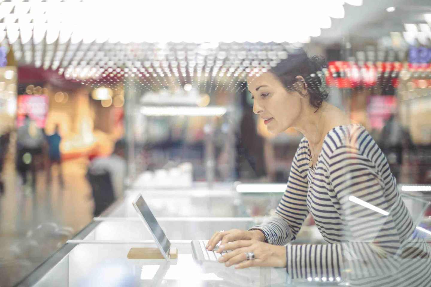 Artificial Intelligence for Small Businesses Artificial Intelligence for Small Businesses