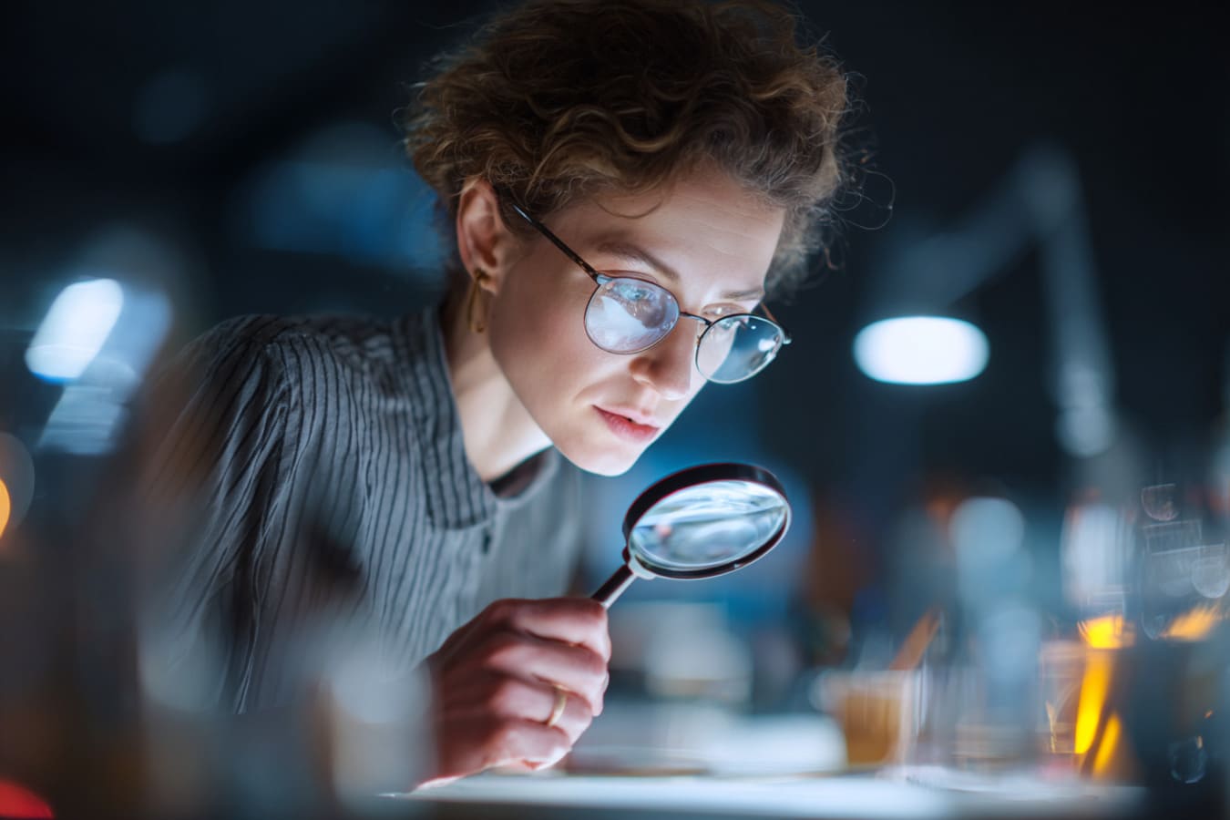 B2B (8) SIS أبحاث السوق الدولية والاستراتيجية