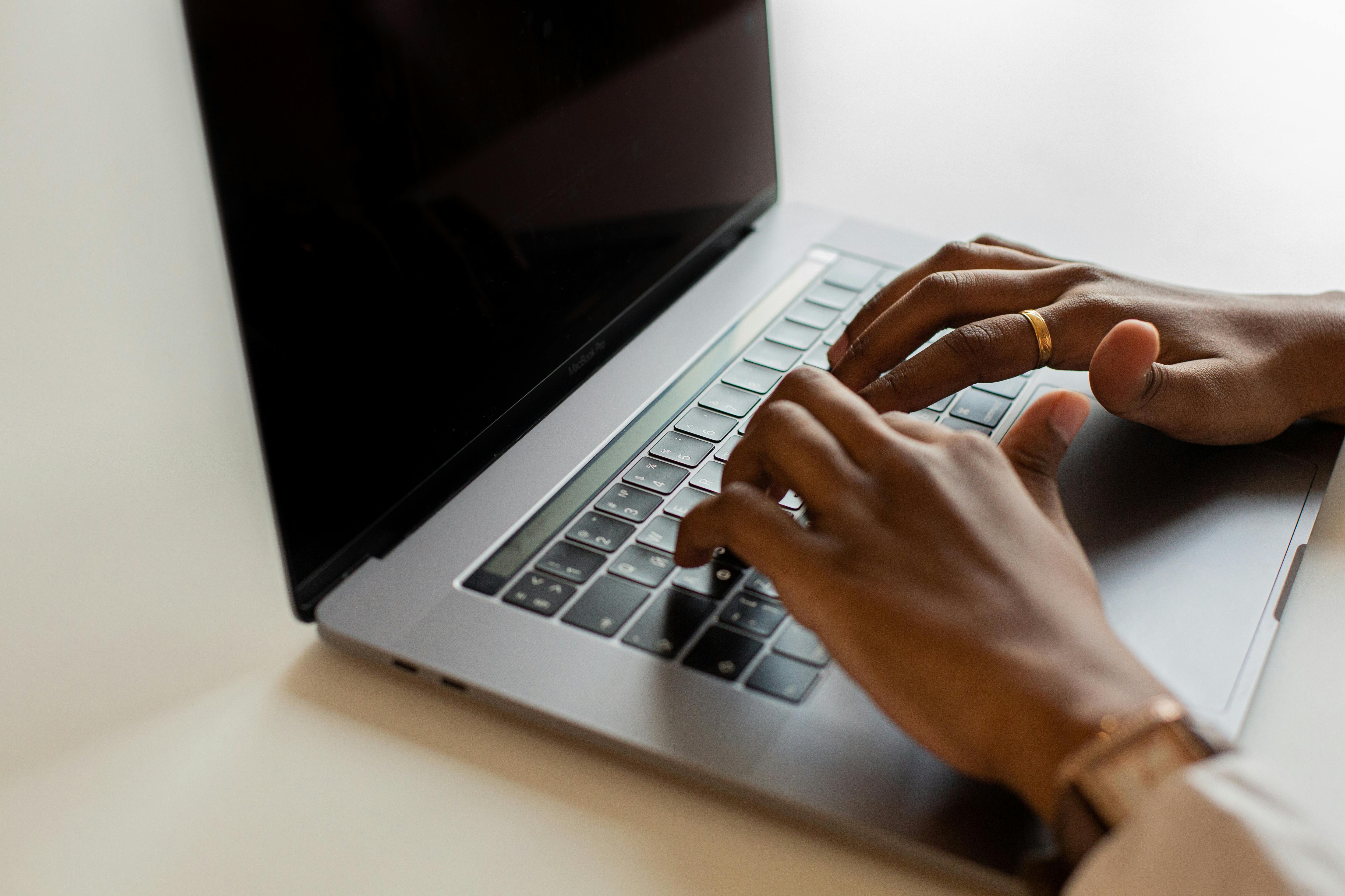 B2B Multi-Channel Marketing Strategy 2 B2B Multi-Channel Marketing Strategy