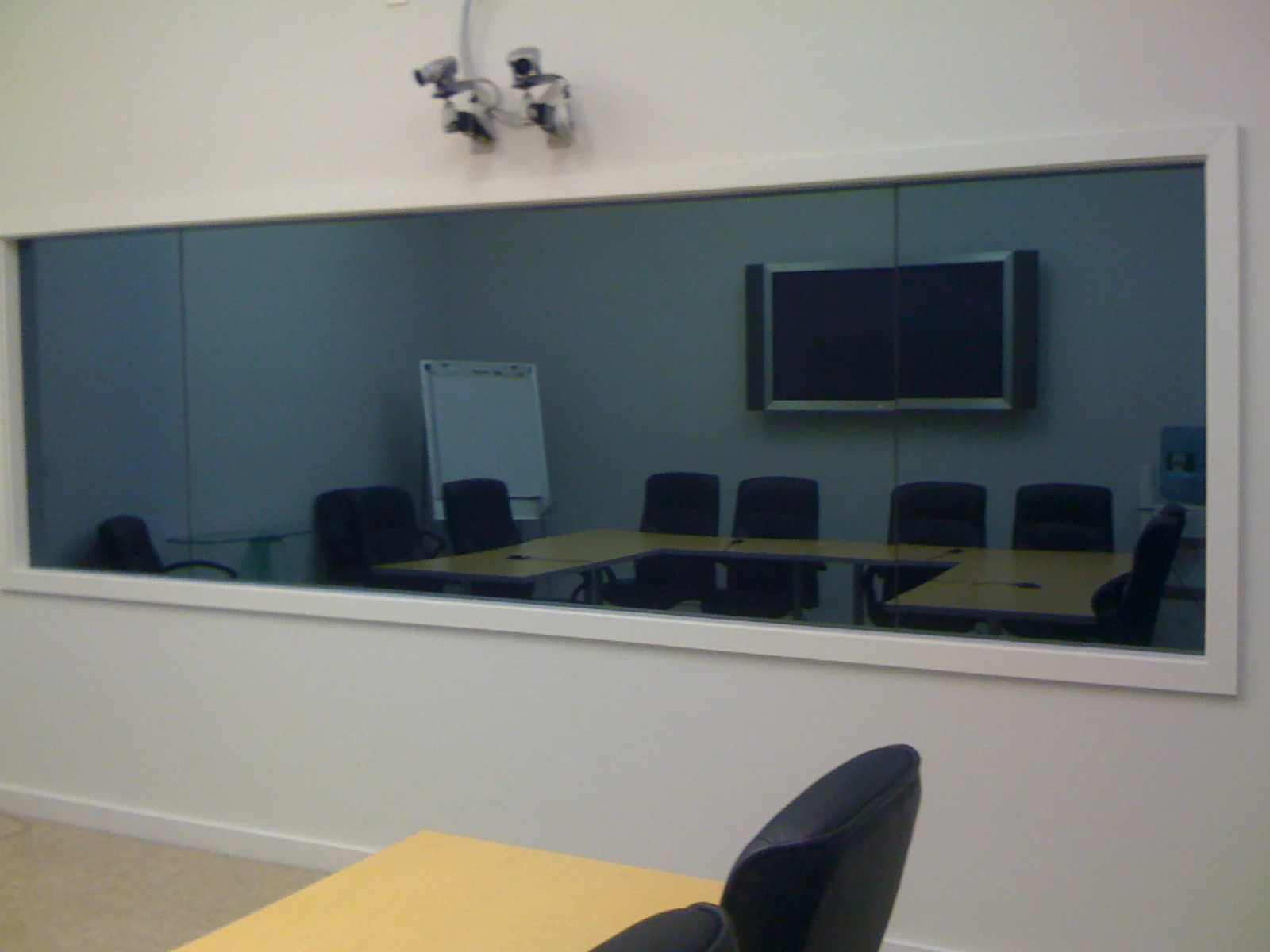 8 Large focus group -observation room
